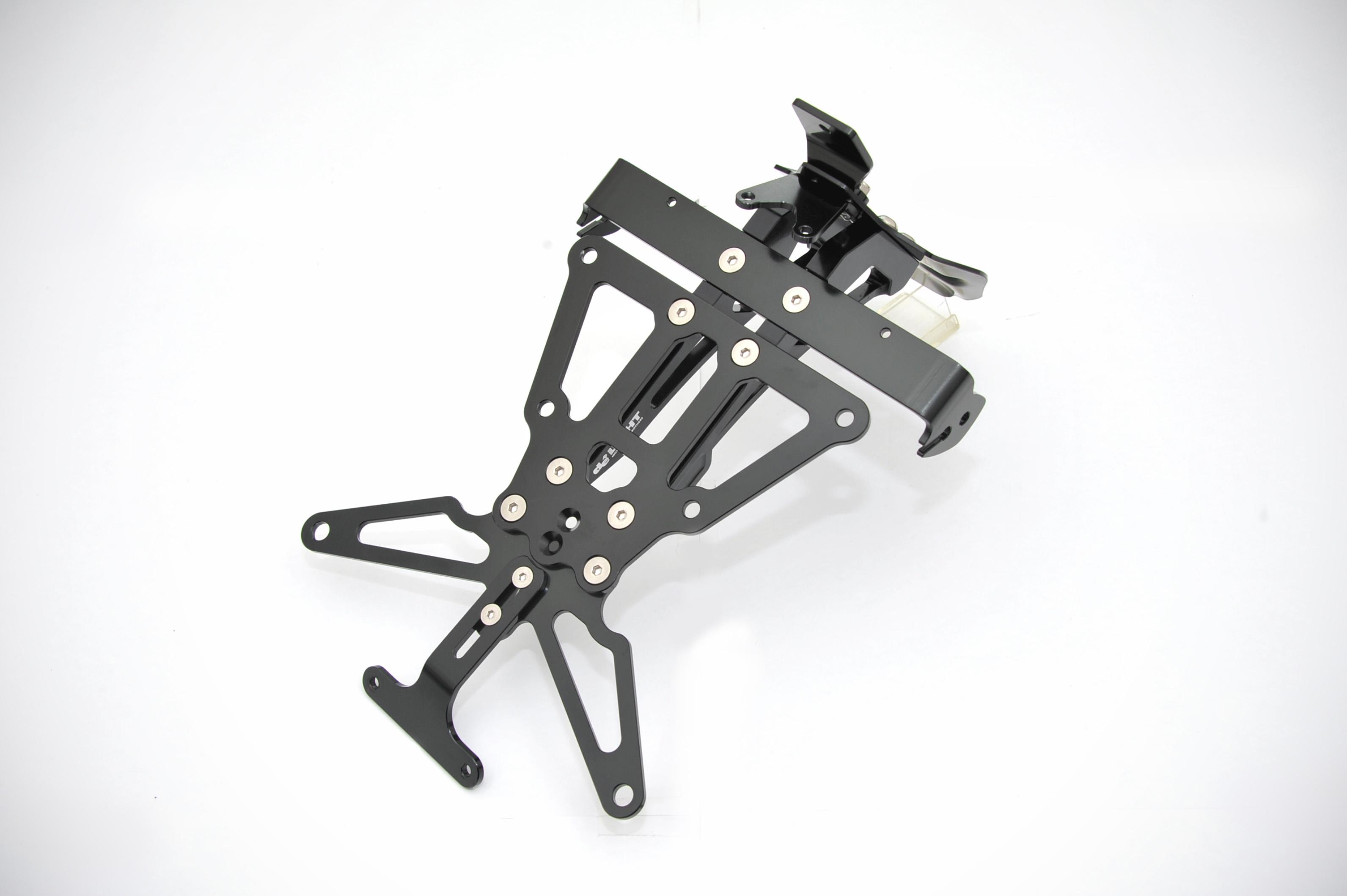 V4_ﾌｪﾝﾀﾞｰﾚｽ_blk_1