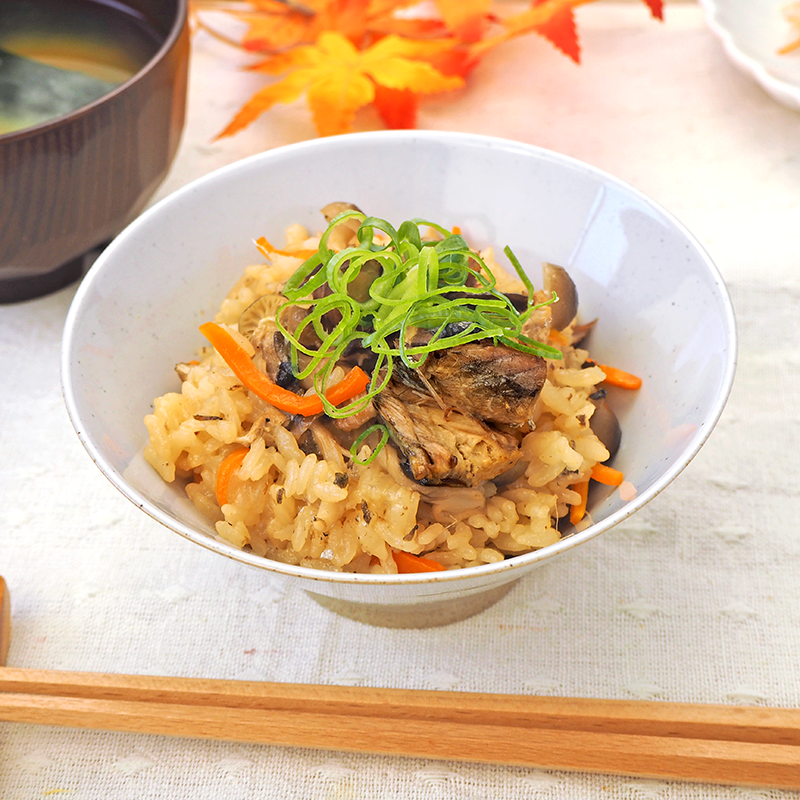 【B35】サバ缶としめじの炊き込みご飯
