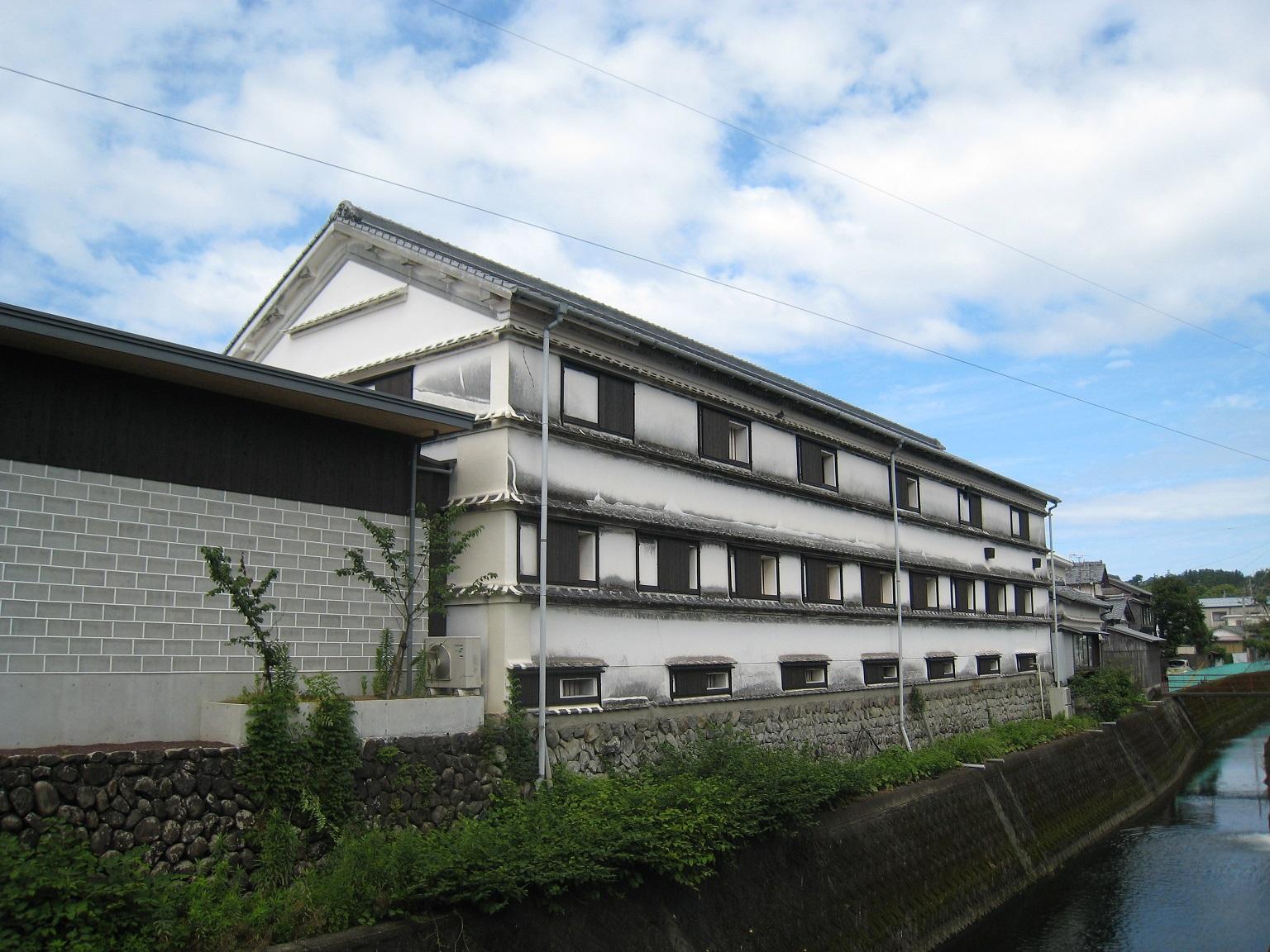 濵川商店_蔵外観